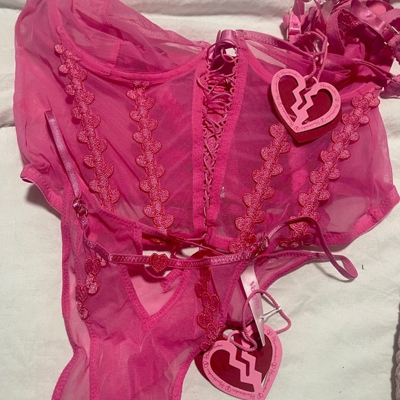 Other - DO NOT PURCHASE WILL NOT BE REFUNDED ON HOLD FOR SOMEONE <3